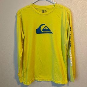 Great condition Mens Quick Silver long sleeve tee!